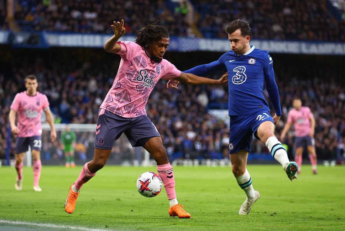 Chelsea đang có phong độ cao hơn Everton